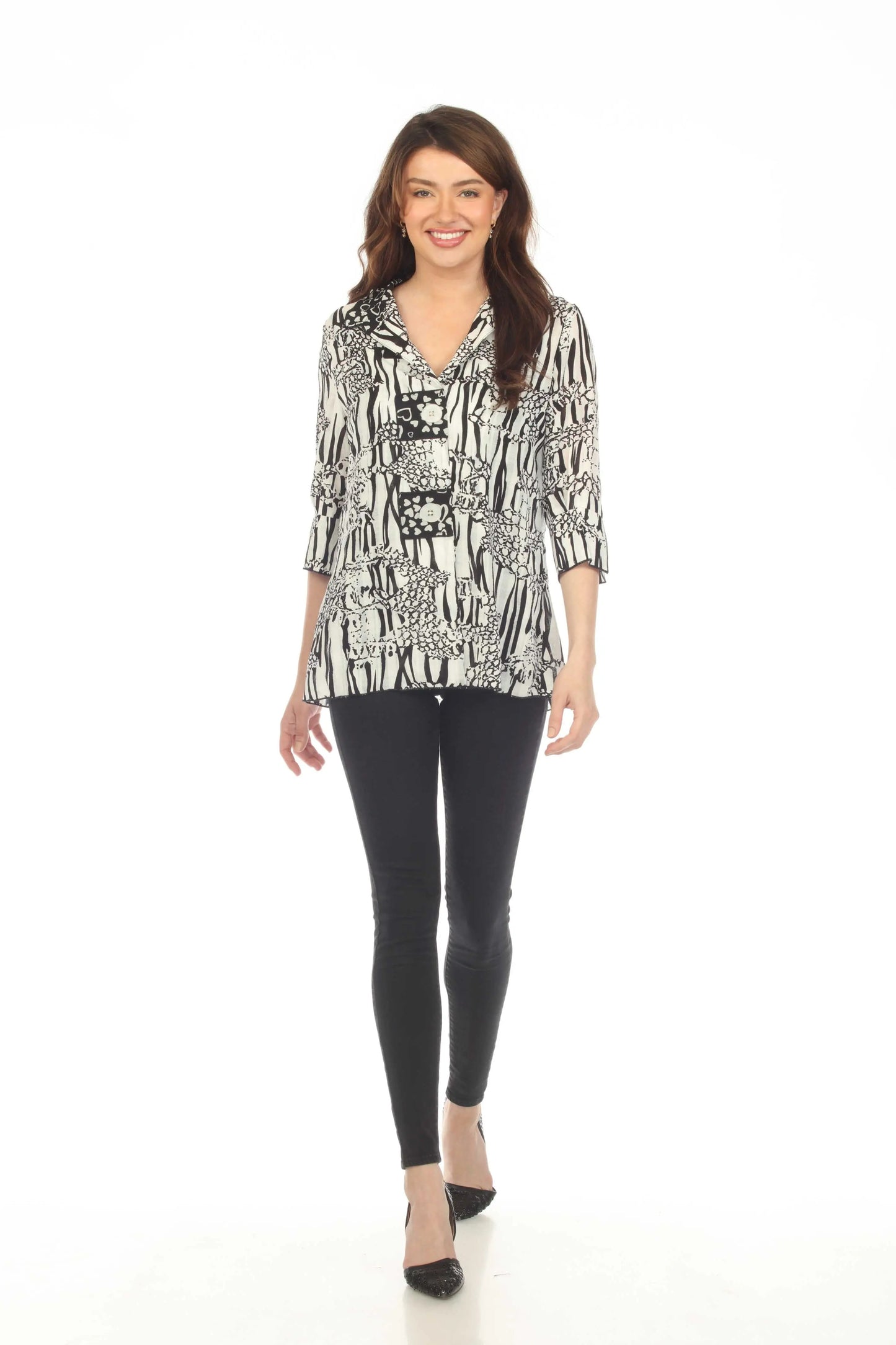 Women's Black and White Geometric Print Tunic Blouse with Three-Quarter Sleeves