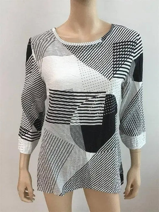 Women's Black and White Geometric Pattern Knit Top
